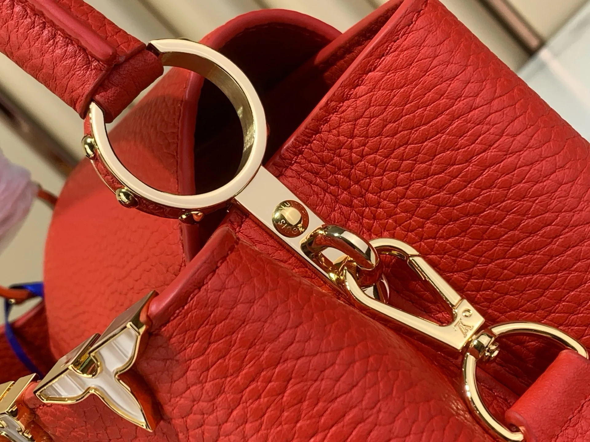 Классические Сумки Женские Louis Vuitton 17499354