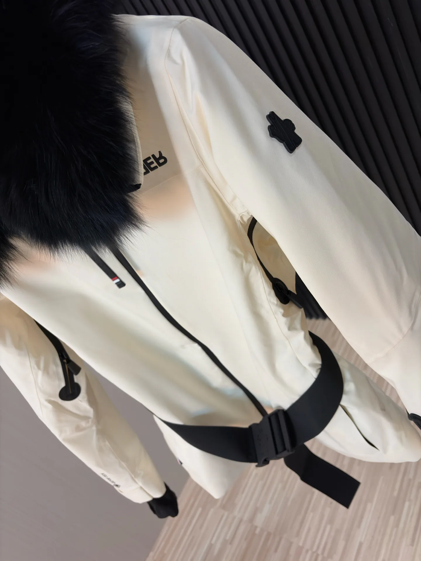 Куртки И Пуховики Женские Moncler 18758222