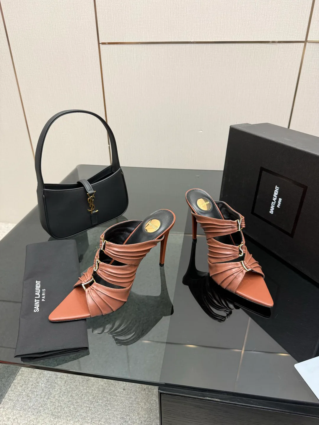 Сандалии Женские Saint Laurent 9317895