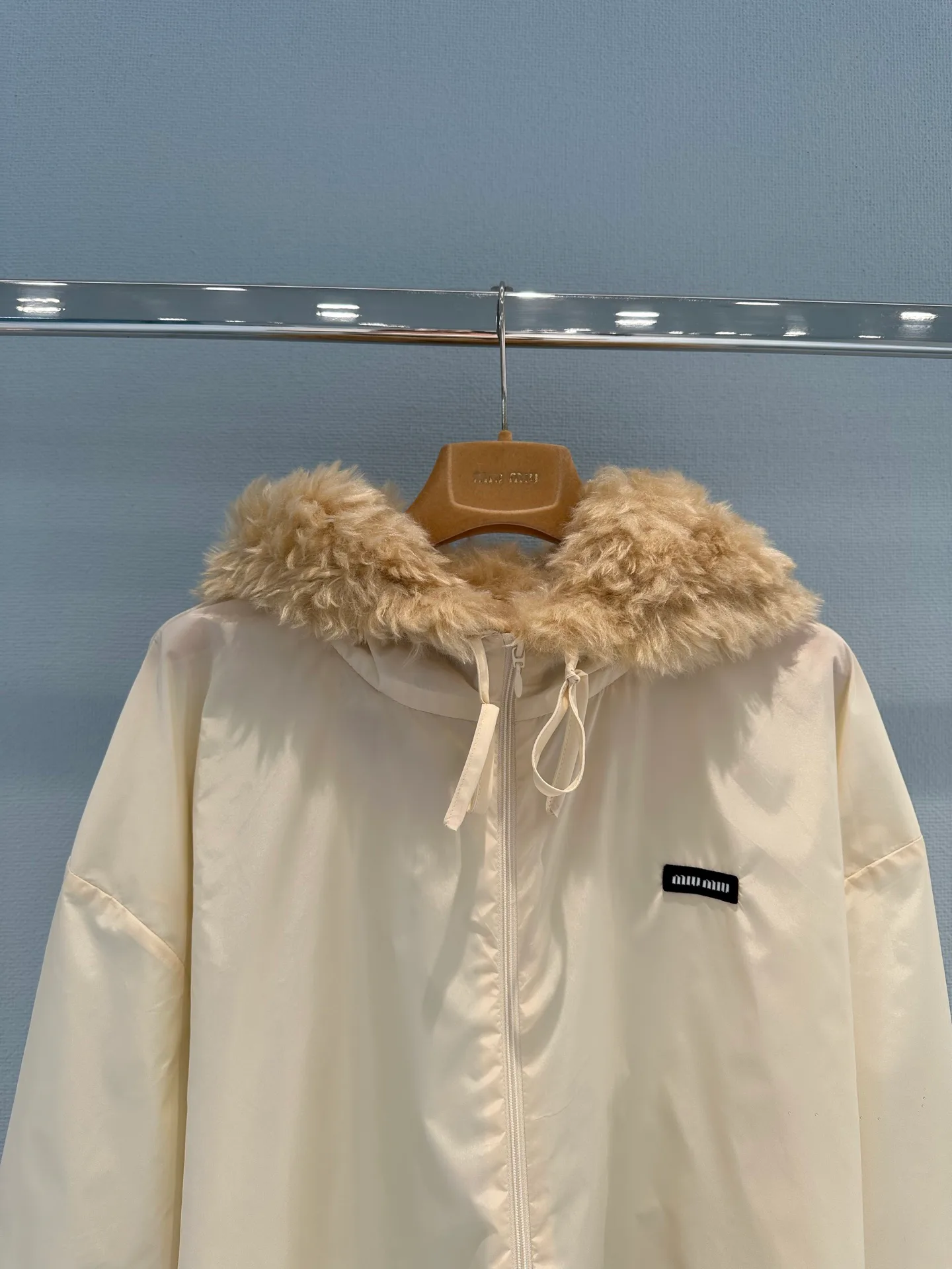 Куртки И Пуховики Женские Miu Miu 18114619