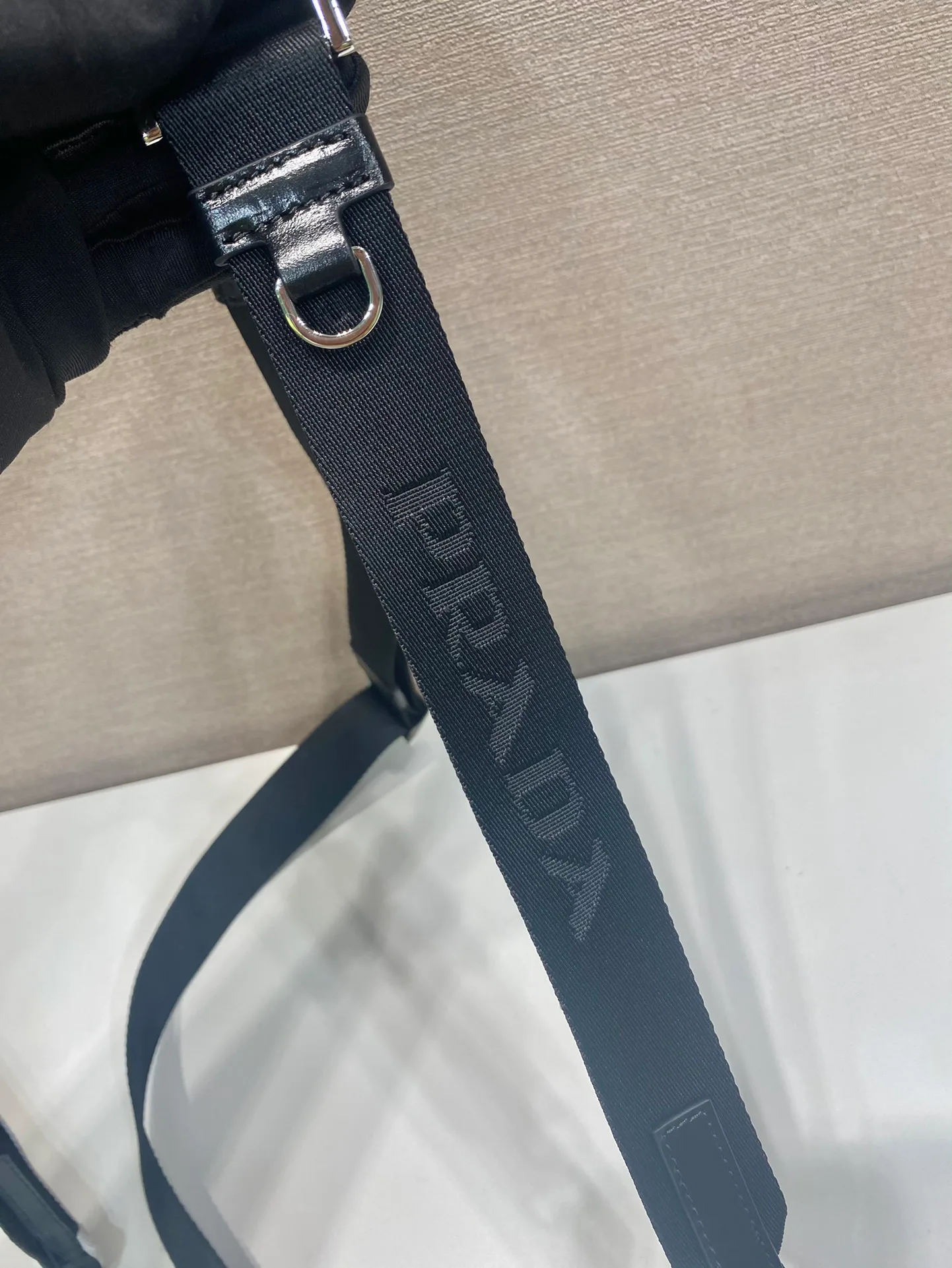 Сумки На Ремне Женские Prada 13346070