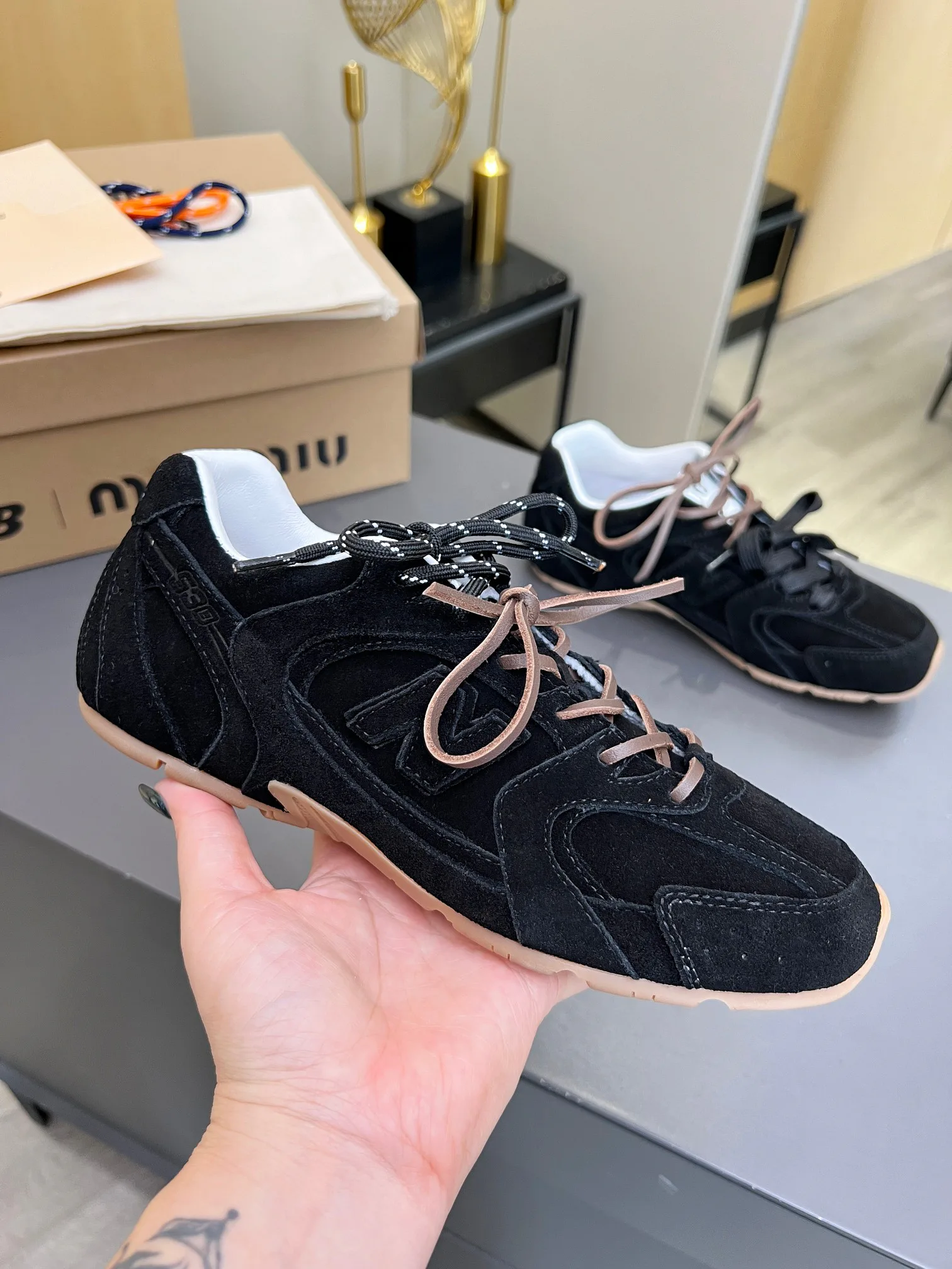 Кроссовки Женские Miu Miu 17949076