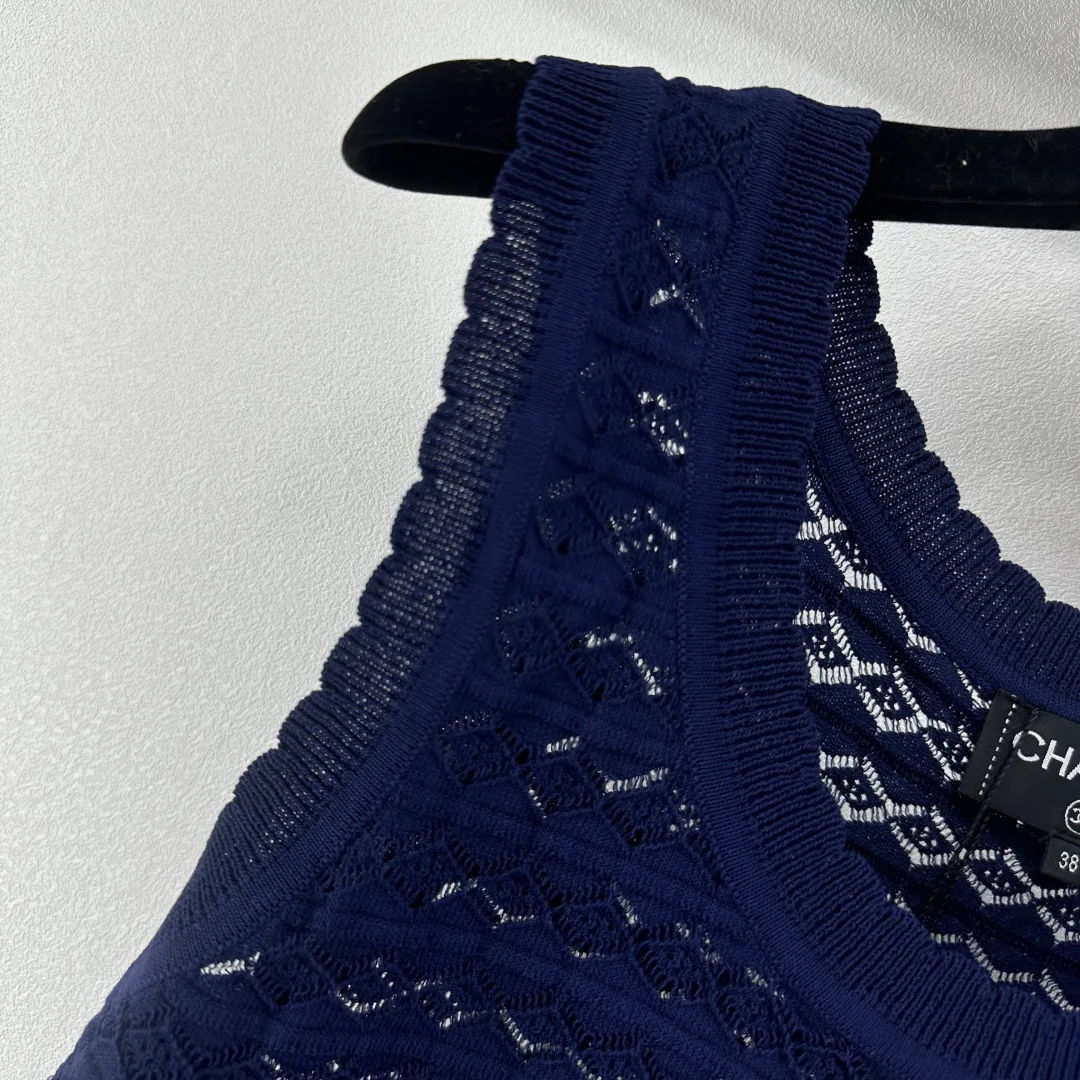 Жилеты Женские Chanel 11342830