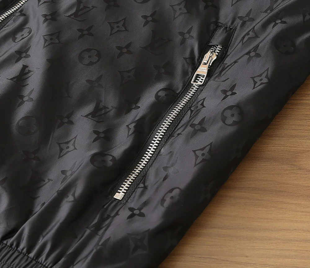 Куртки И Пуховики Мужские Louis Vuitton 9949817