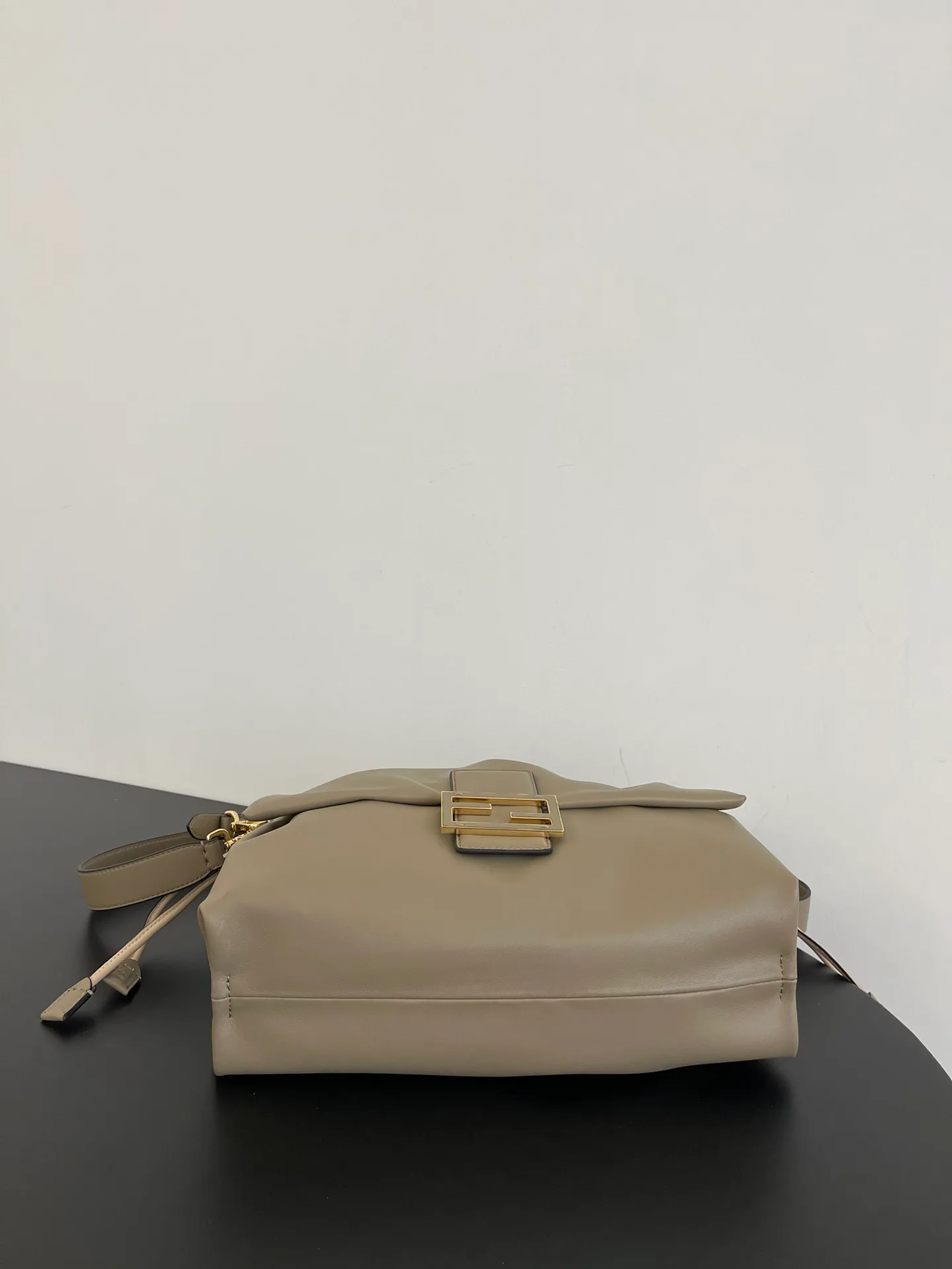 Классические Сумки Женские Fendi 13546230