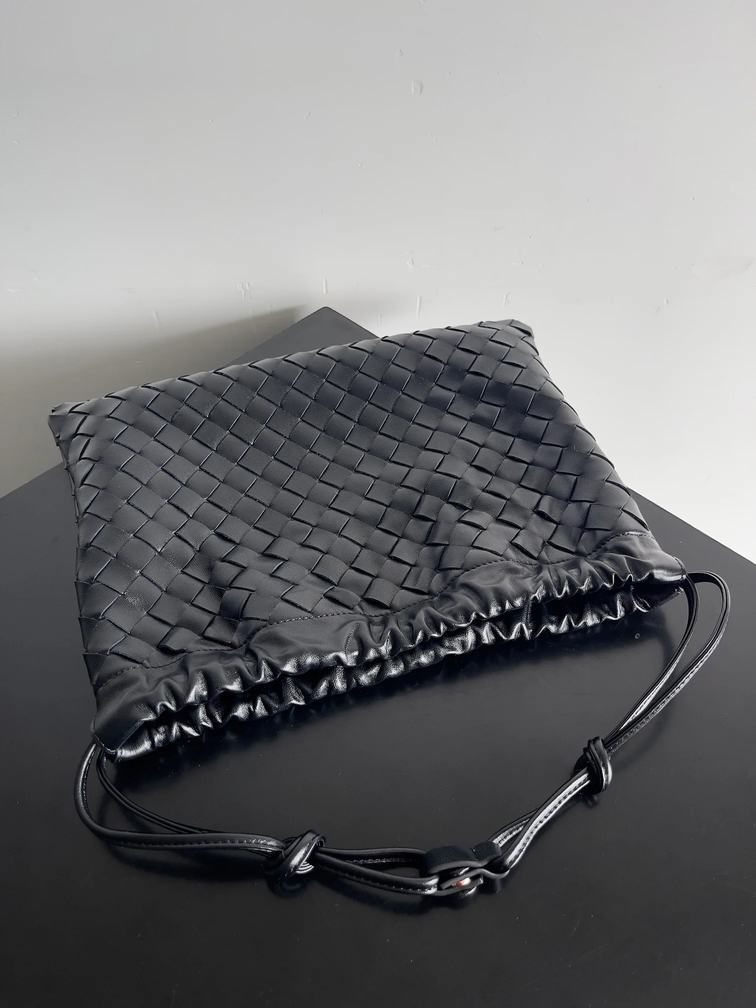 Классические Сумки Женские Bottega Veneta 17622367
