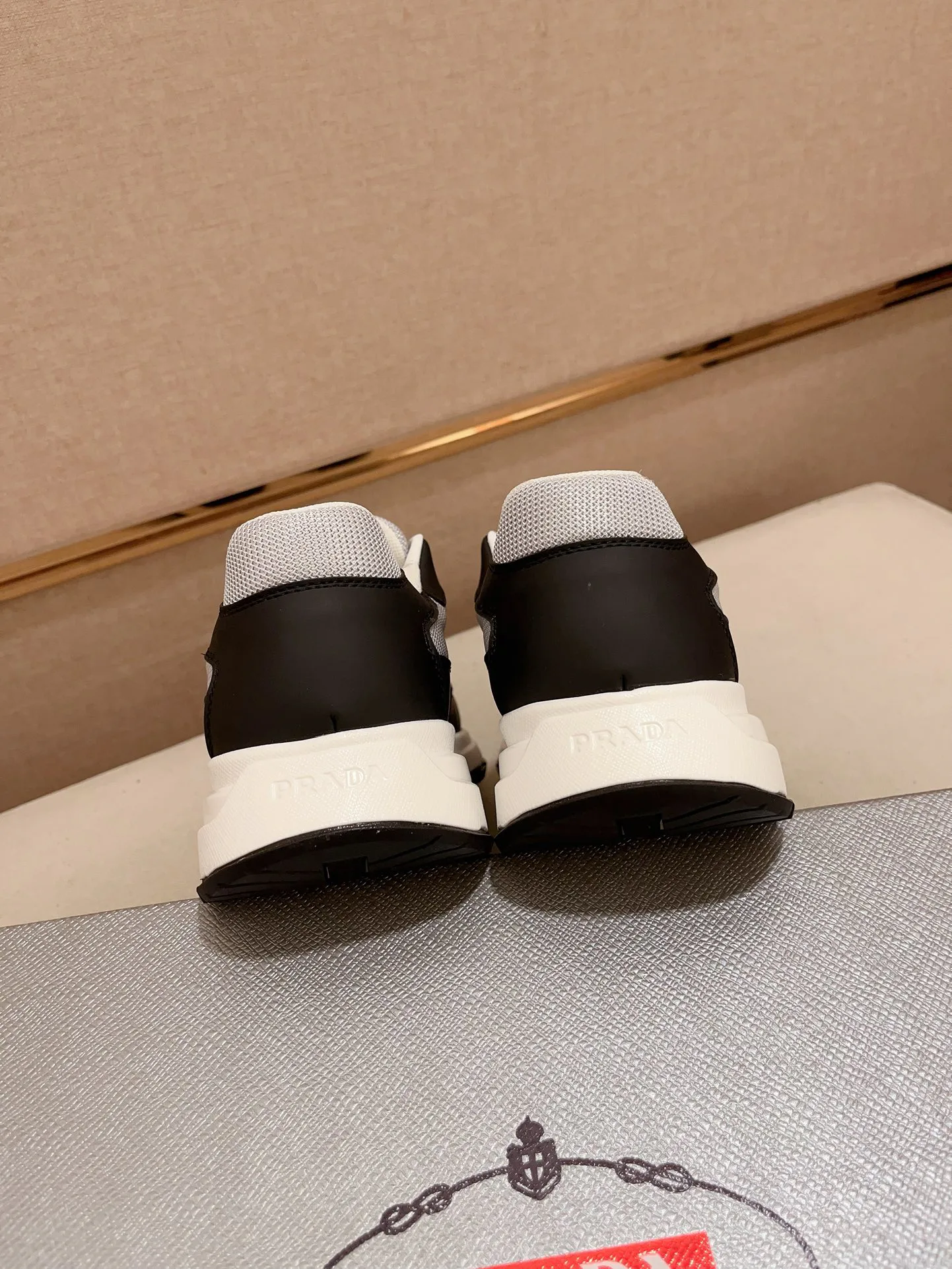 Кроссовки Мужские Prada 35335