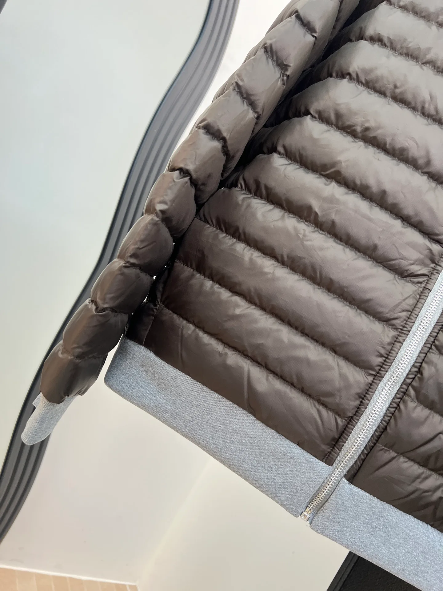 Куртки И Пуховики Женские Canada Goose 19930101