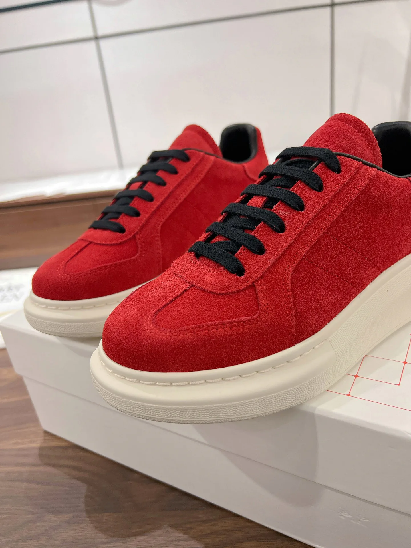 Кроссовки Женские Alexander Mcqueen 3446155