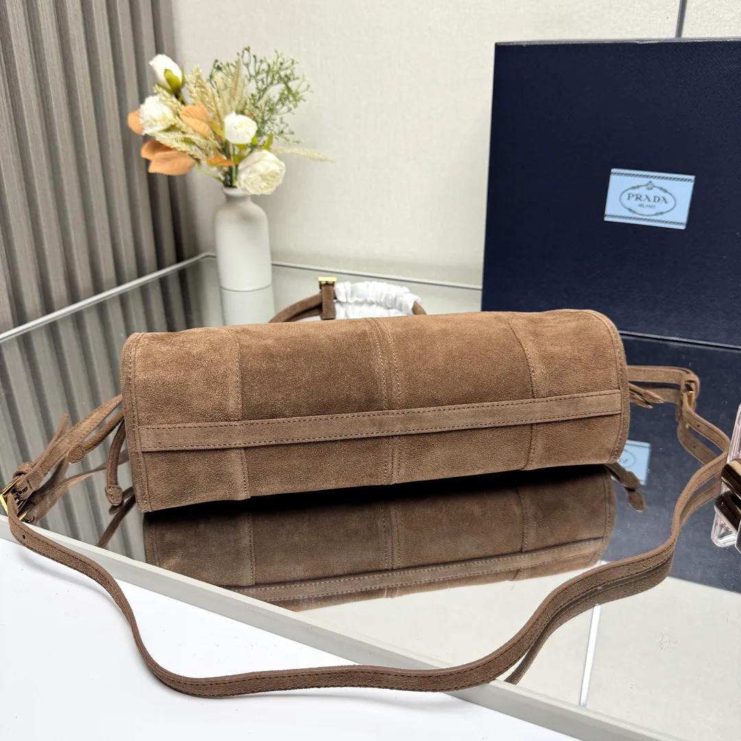 Классические Сумки Женские Prada 10446830