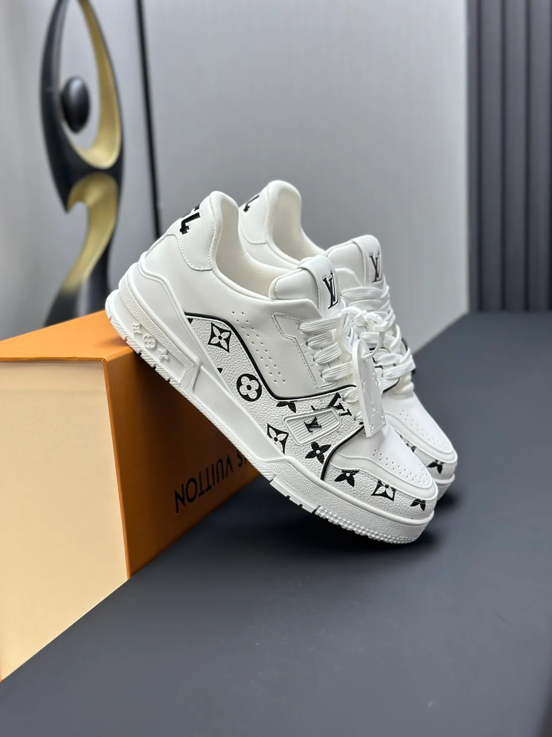 Кроссовки Женские Louis Vuitton 153029