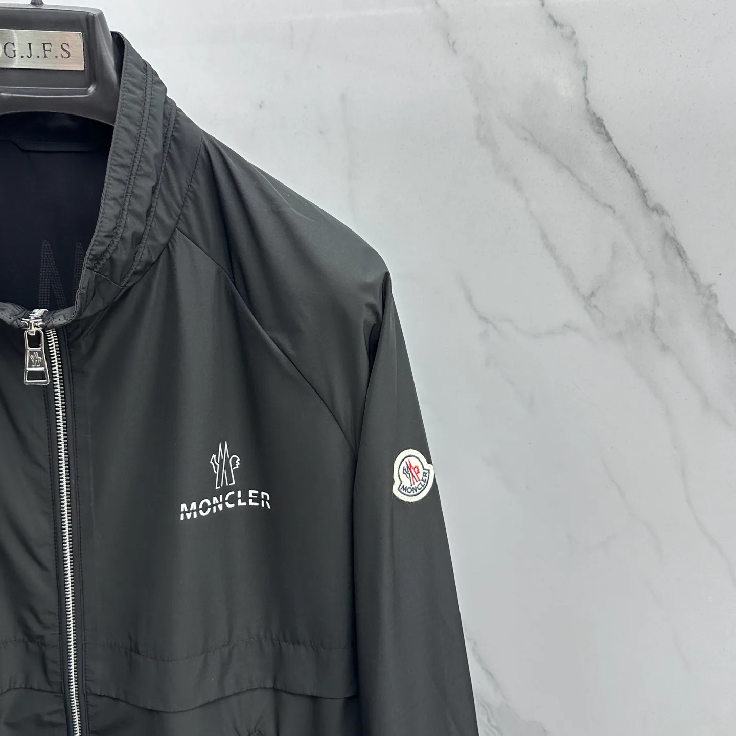 Куртки И Пуховики Мужские Moncler 2237379