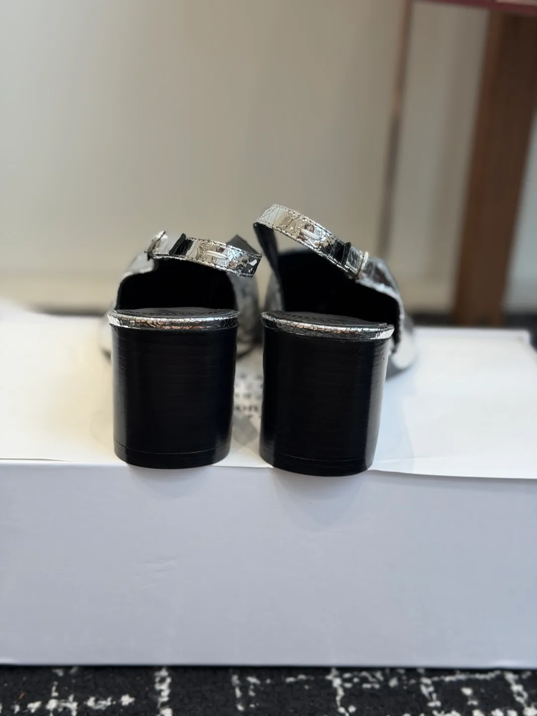 Босоножки Женские Maison Margiela 17997937