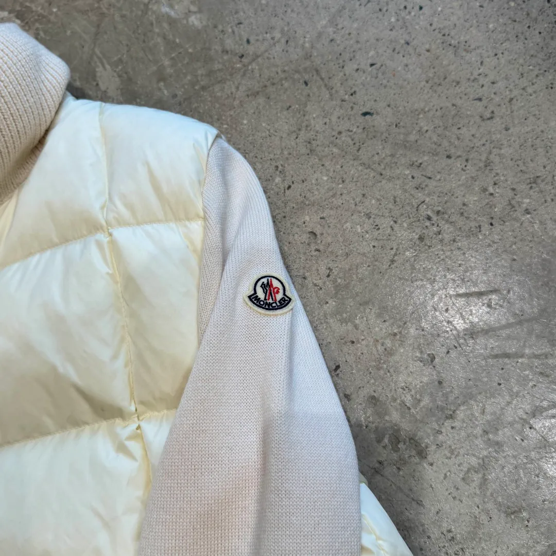 Куртки И Пуховики Женские Moncler 18722816