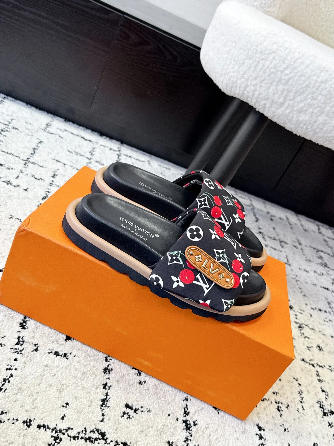 Шлепанцы Женские Louis Vuitton 1752815