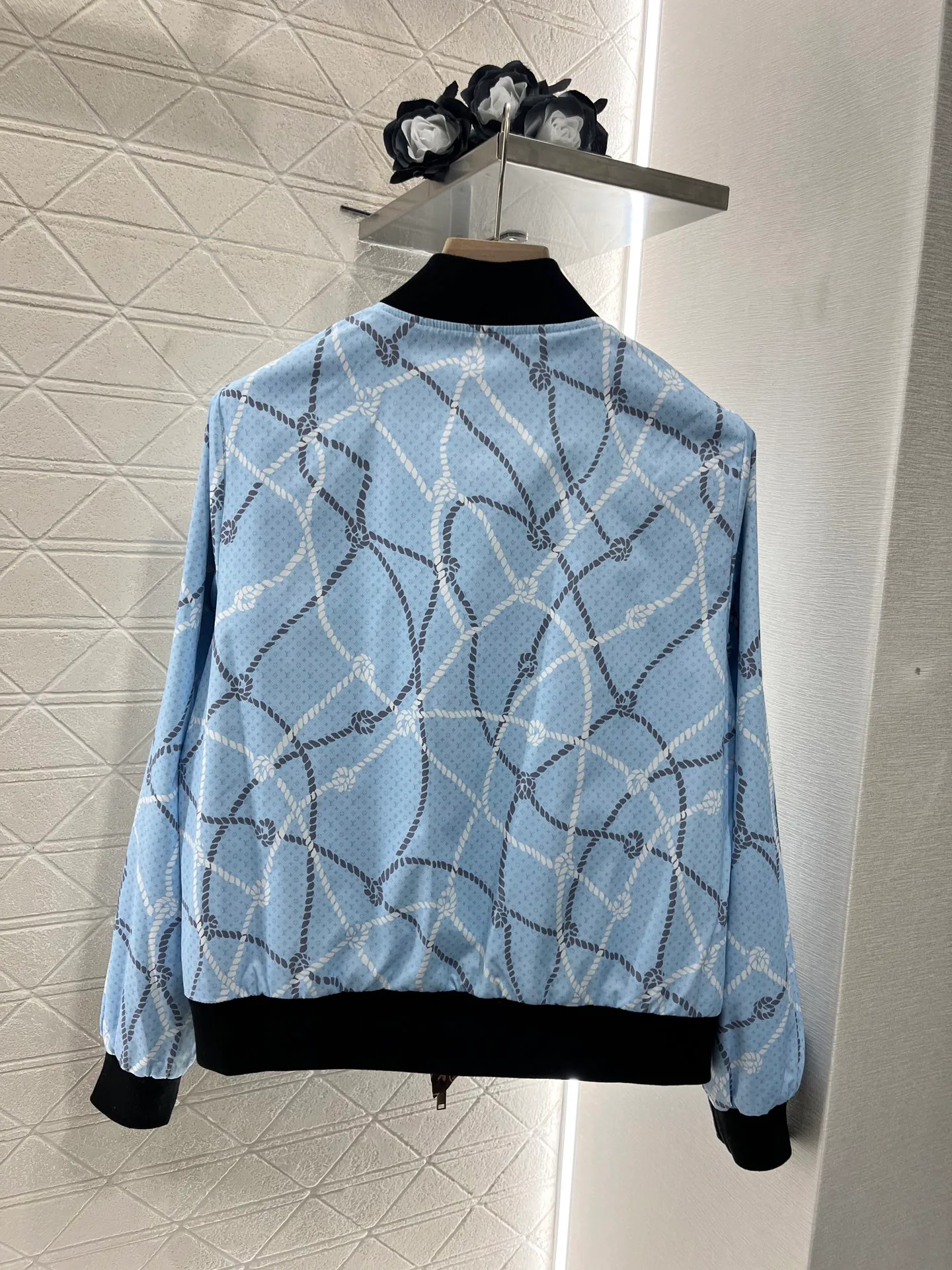 Куртки И Пуховики Женские Louis Vuitton 29663