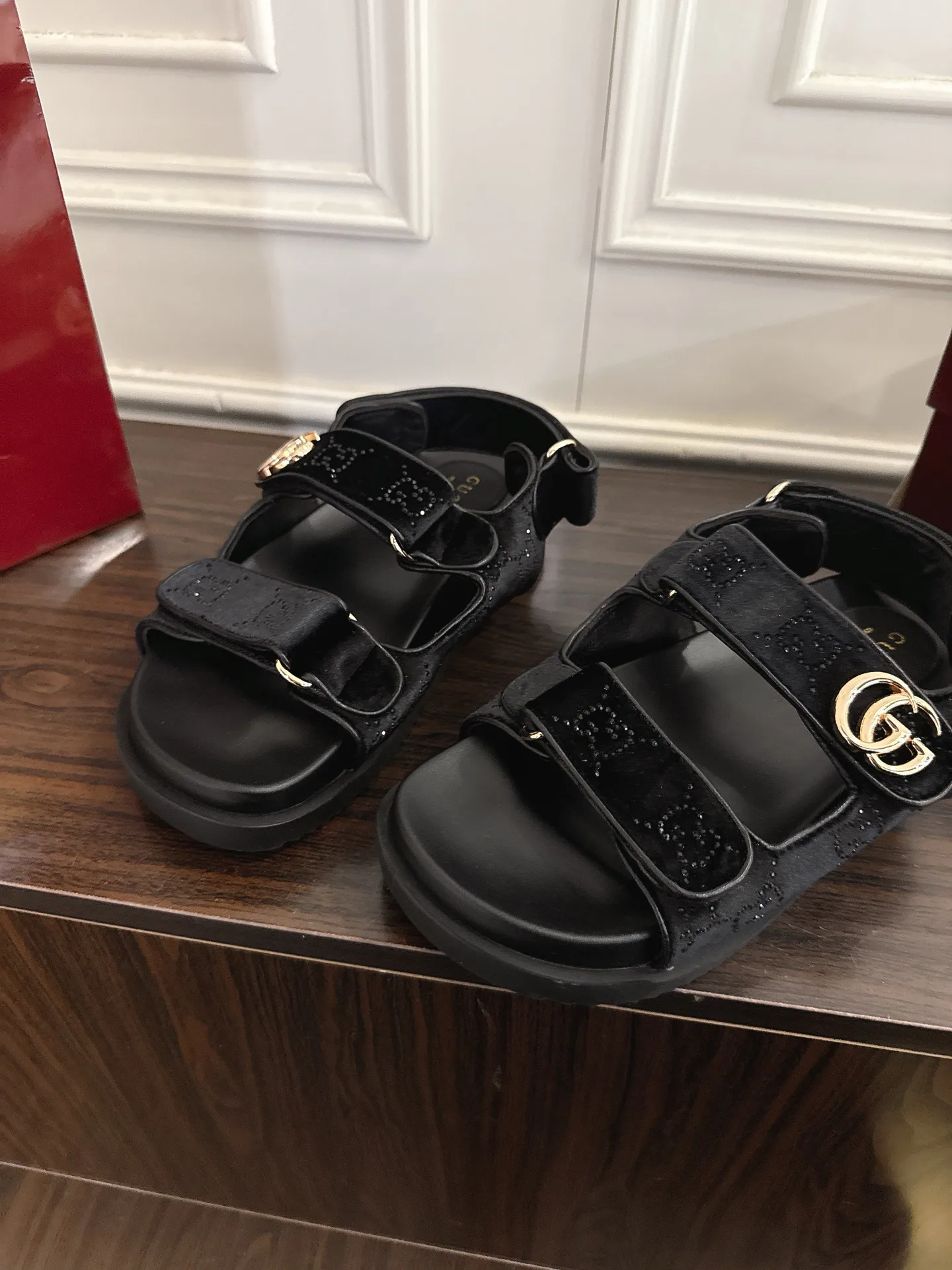 Сандалии Женские Gucci 13540610