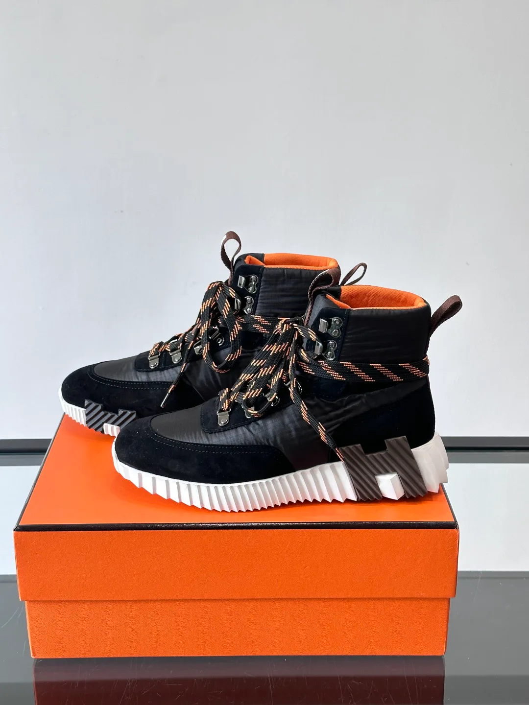 Кроссовки Женские Hermes 211849