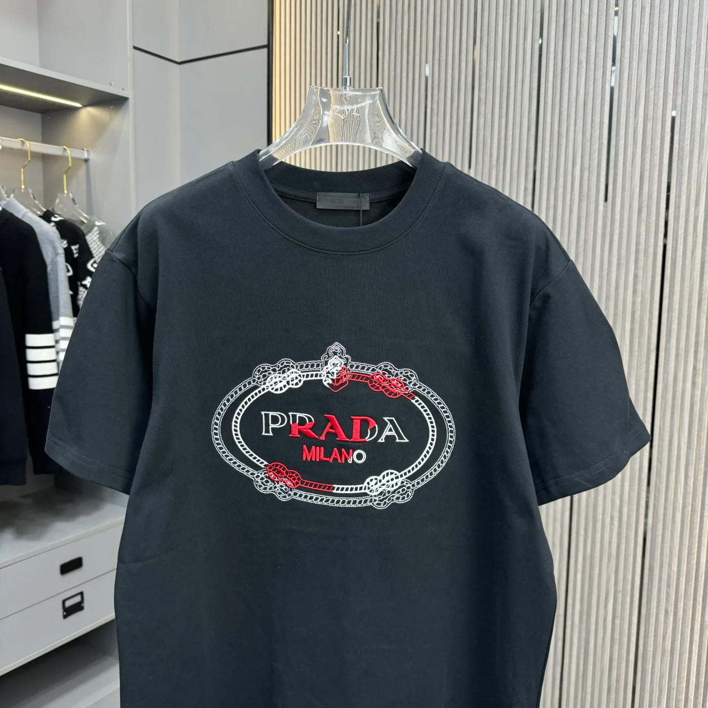 Футболки Женские Prada 1887619