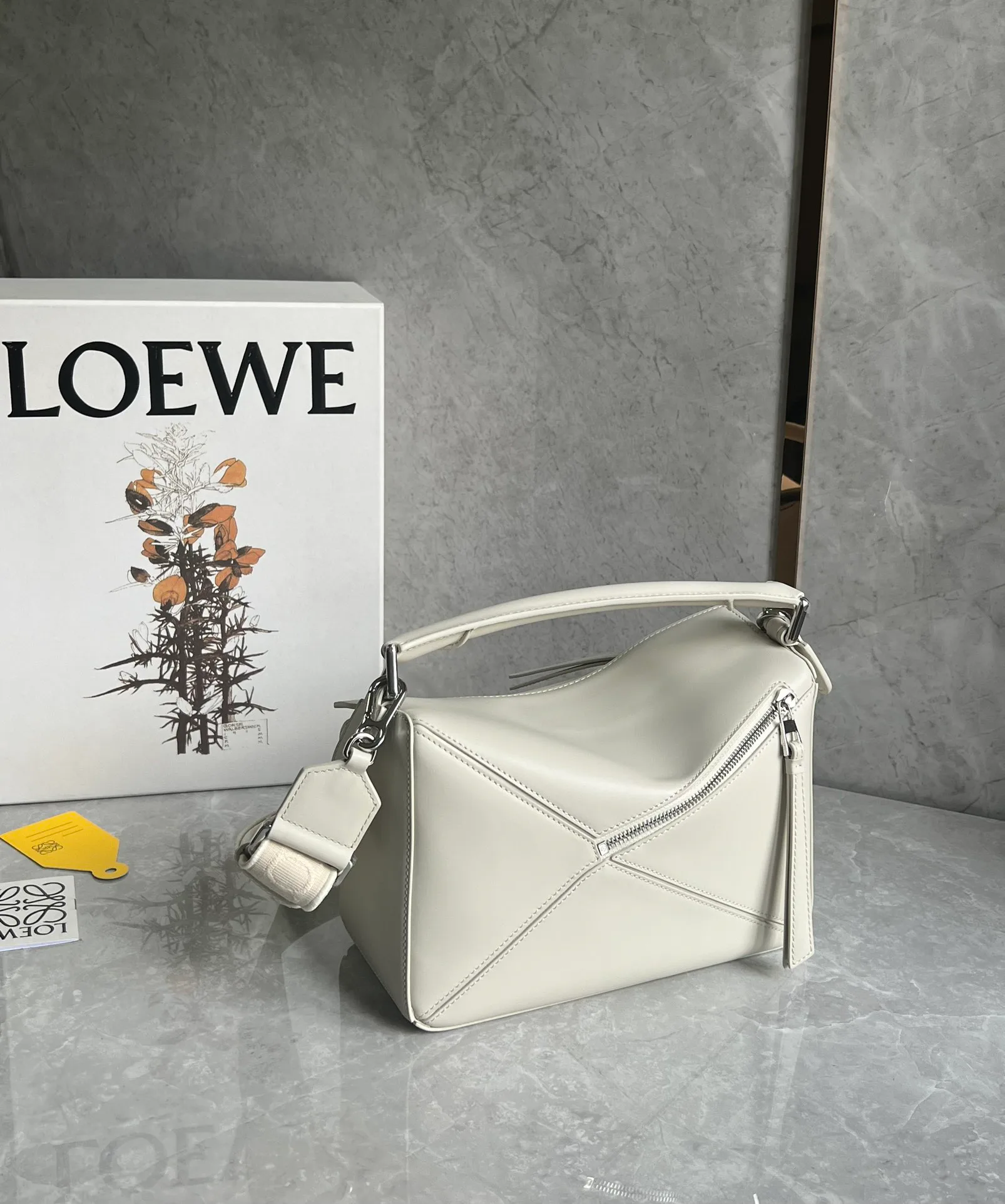 Сумки На Ремне Женские Loewe 10986880
