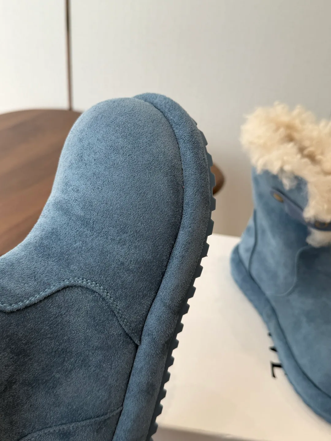 Угги Женские Loewe 19152374