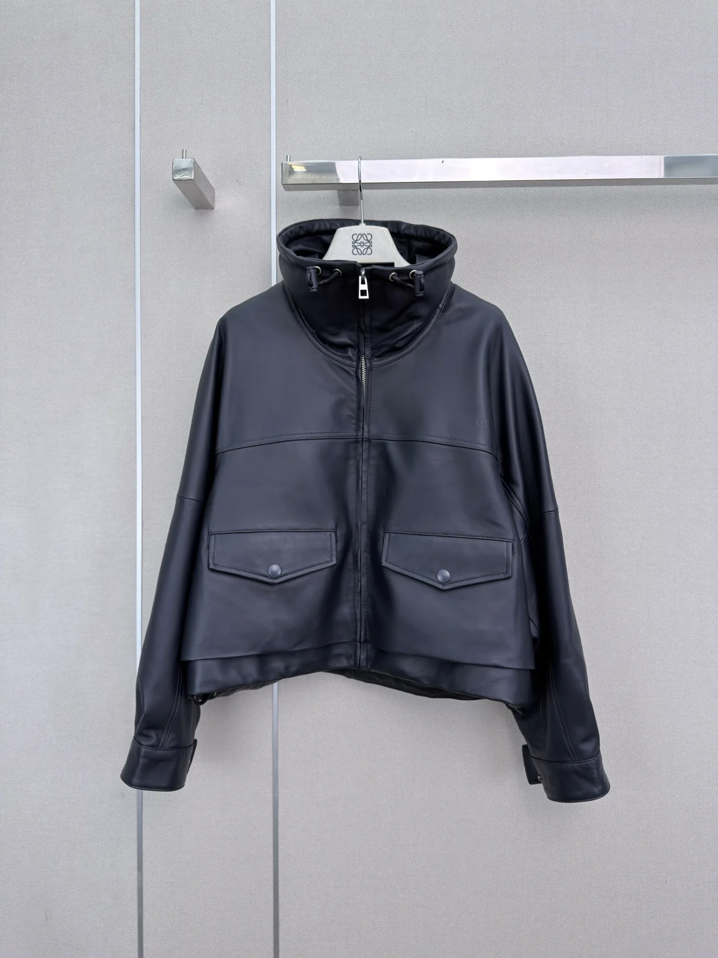 Кожаные Куртки И Дублёнки Женские Loewe 18713340
