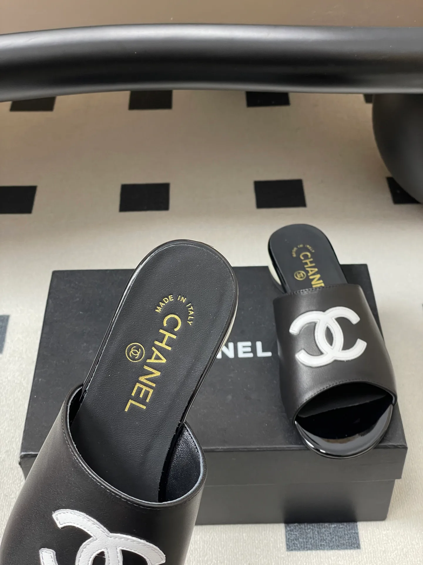 Босоножки Женские Chanel 10993906