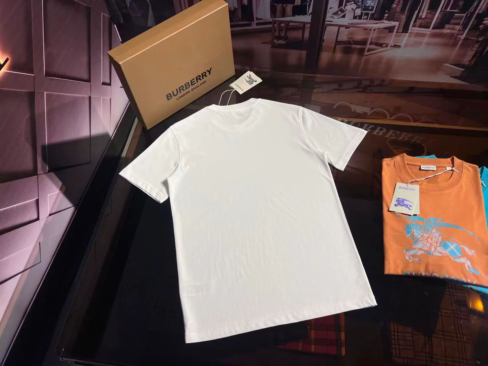 Футболки Женские Burberry 9867373