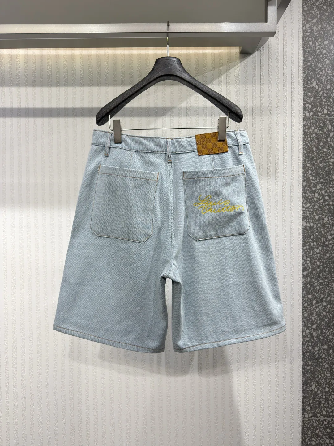 Шорты Мужские Louis Vuitton 13567075