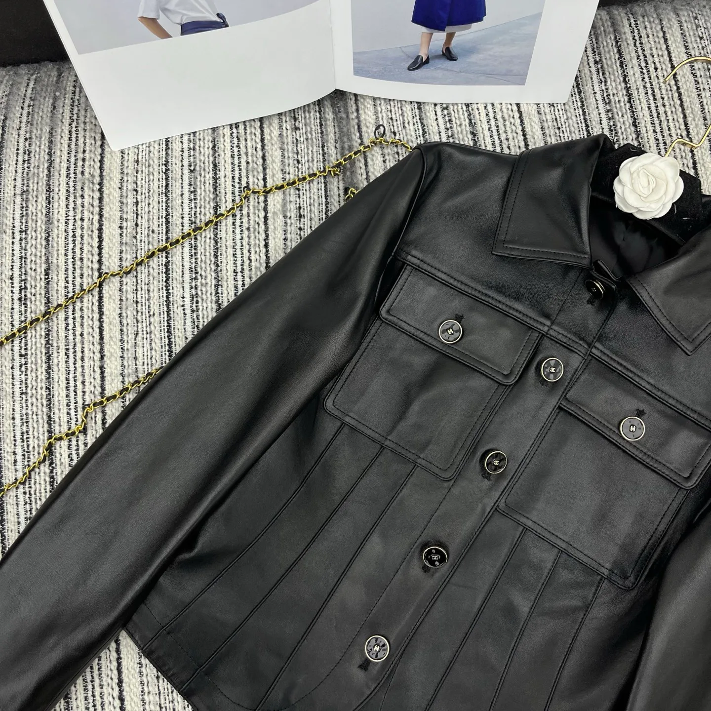 Кожаные Куртки И Дублёнки Женские Chanel 19371698