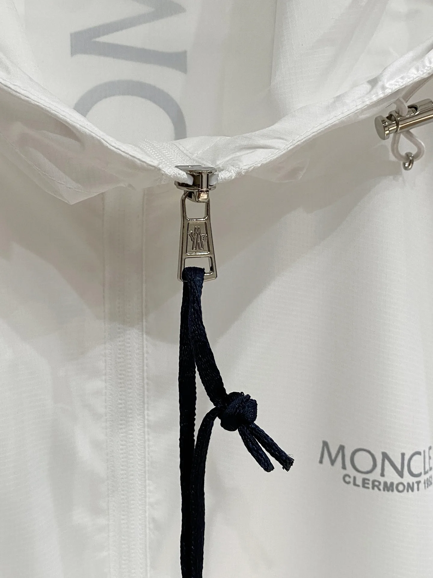 Куртки И Пуховики Мужские Moncler 5059686