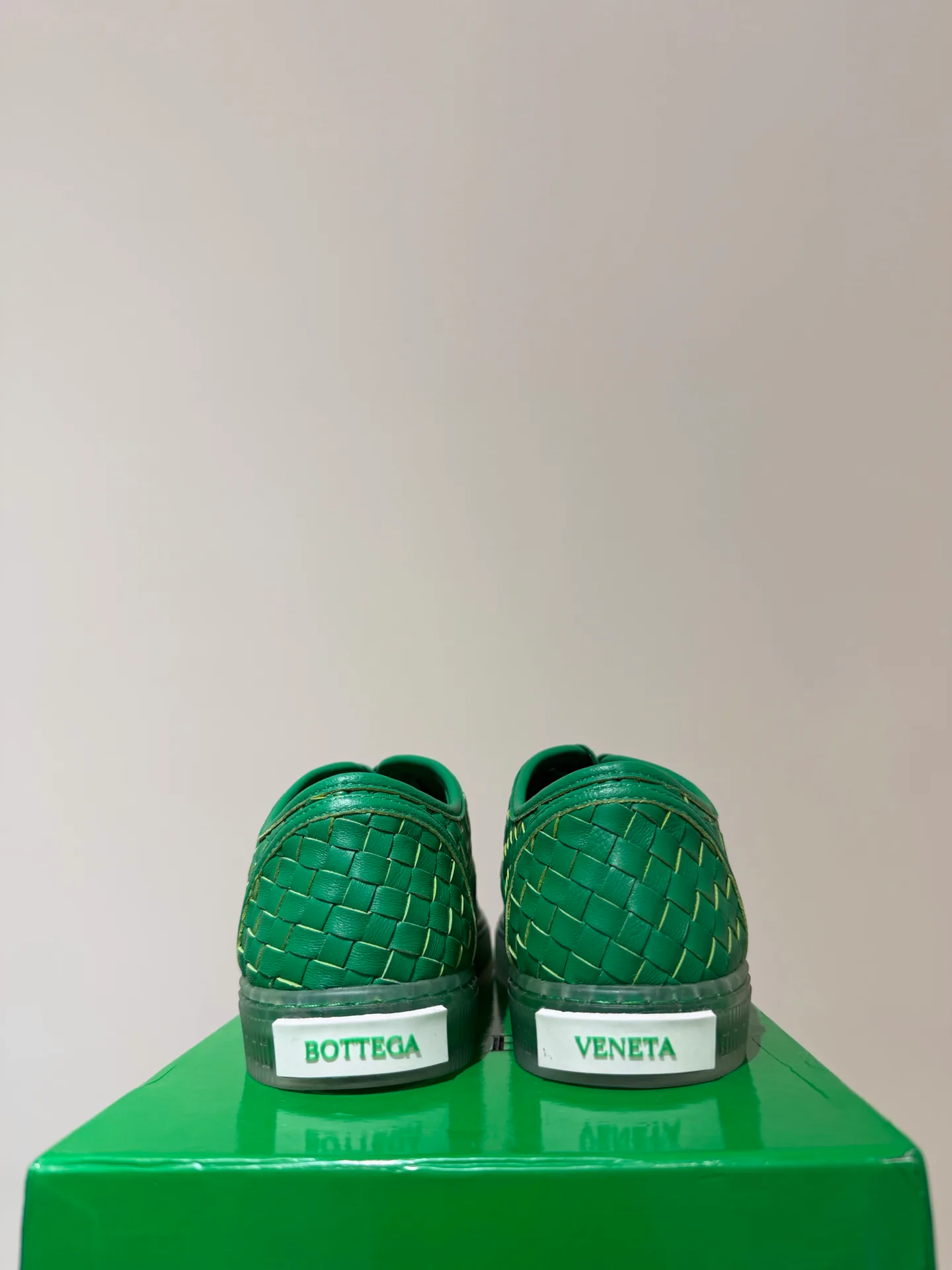 Кроссовки Женские Bottega Veneta 17464745