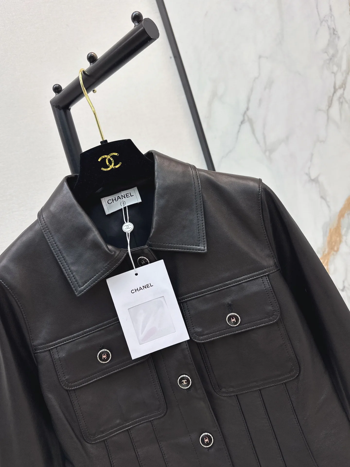 Кожаные Куртки И Дублёнки Женские Chanel 18173023