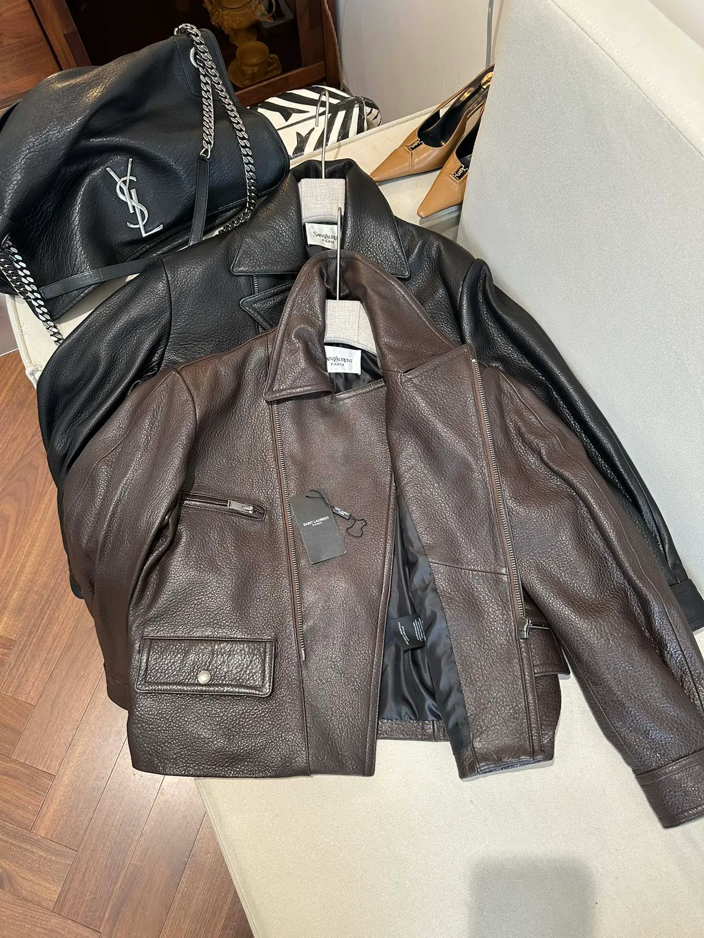 Кожаные Куртки И Дублёнки Женские Saint Laurent 11786239