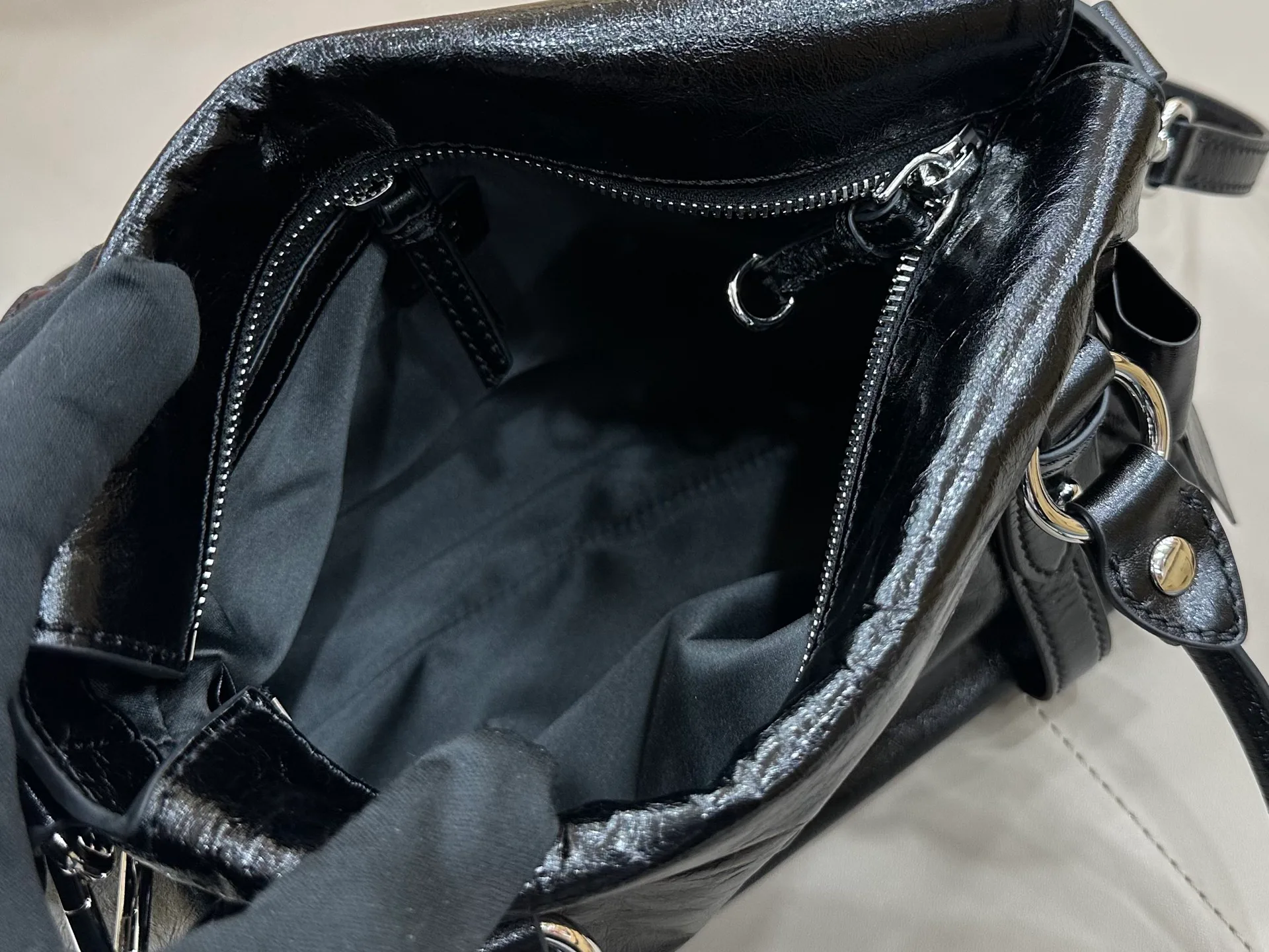 Сумки На Ремне Женские Miu Miu 11524748