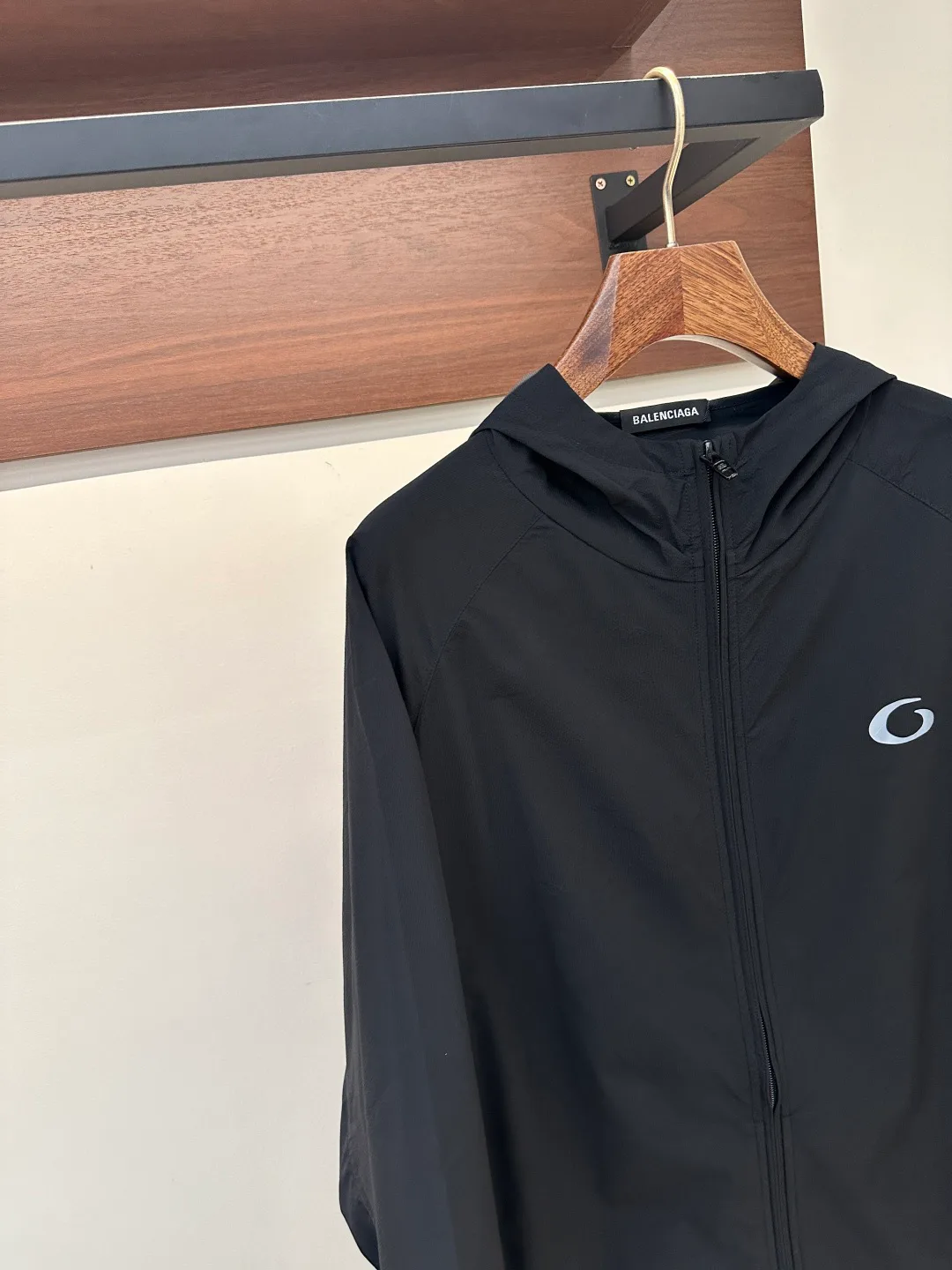 Куртки И Пуховики Женские Balenciaga 12192879