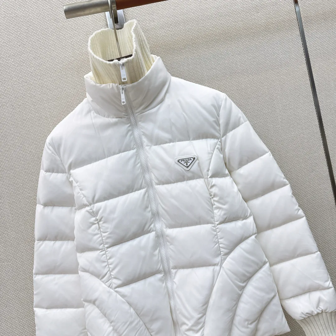 Куртки И Пуховики Женские Prada 18801384