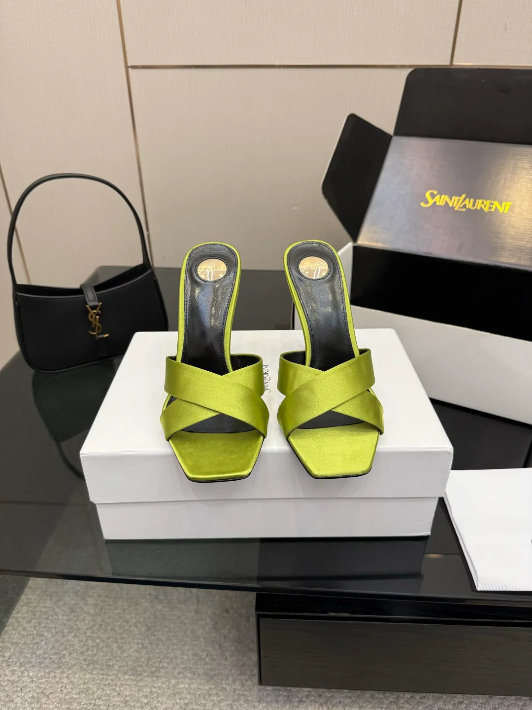 Босоножки Женские Saint Laurent 11336488