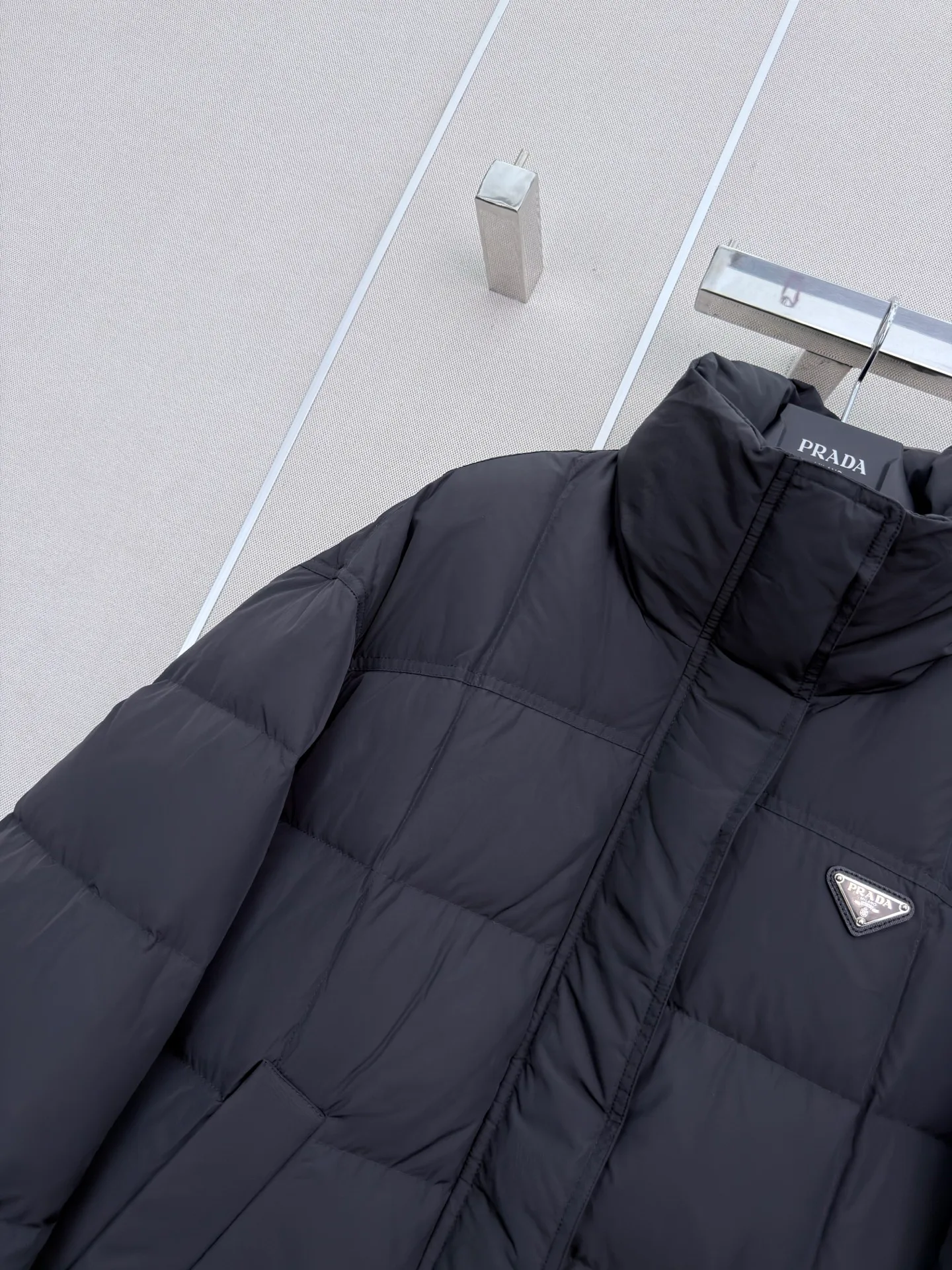 Куртки И Пуховики Женские Prada 18402405
