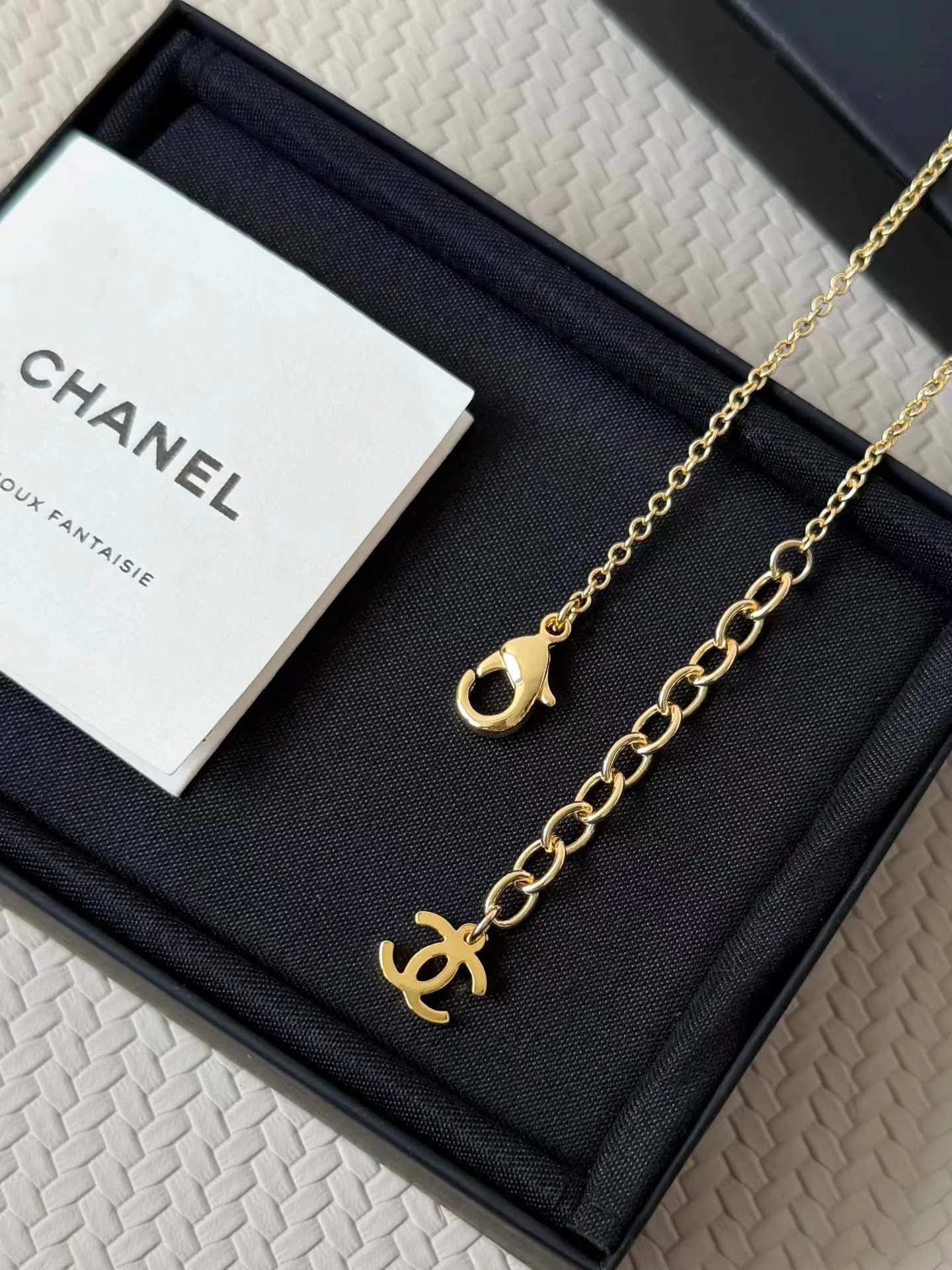Бижутерия Chanel 18122946