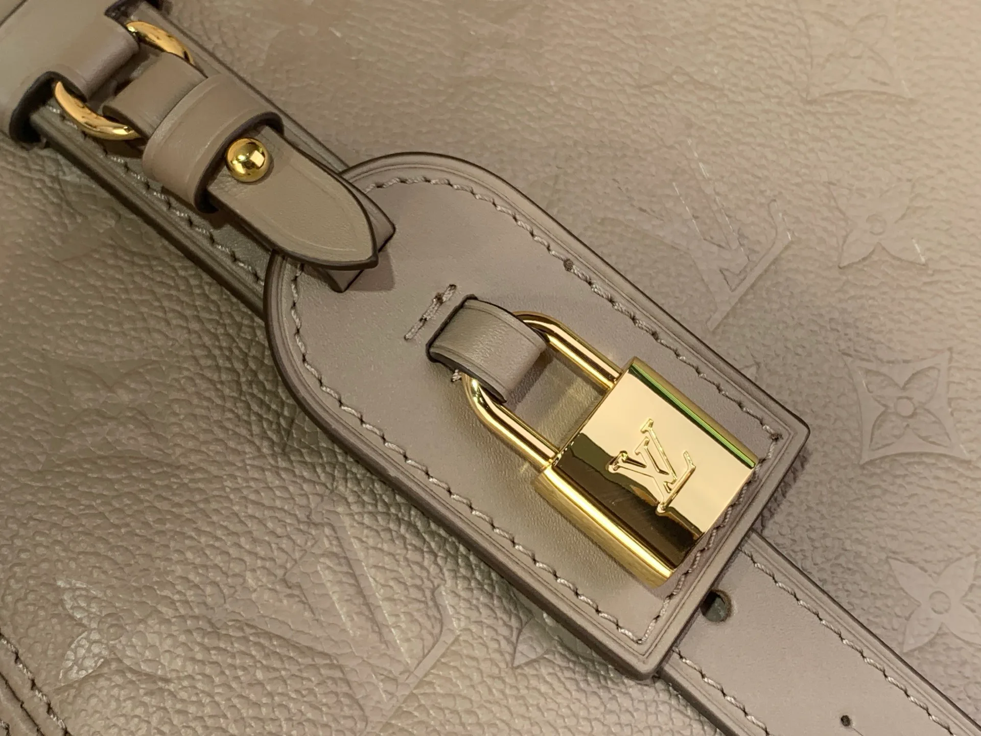 Классические Сумки Женские Louis Vuitton 11617449