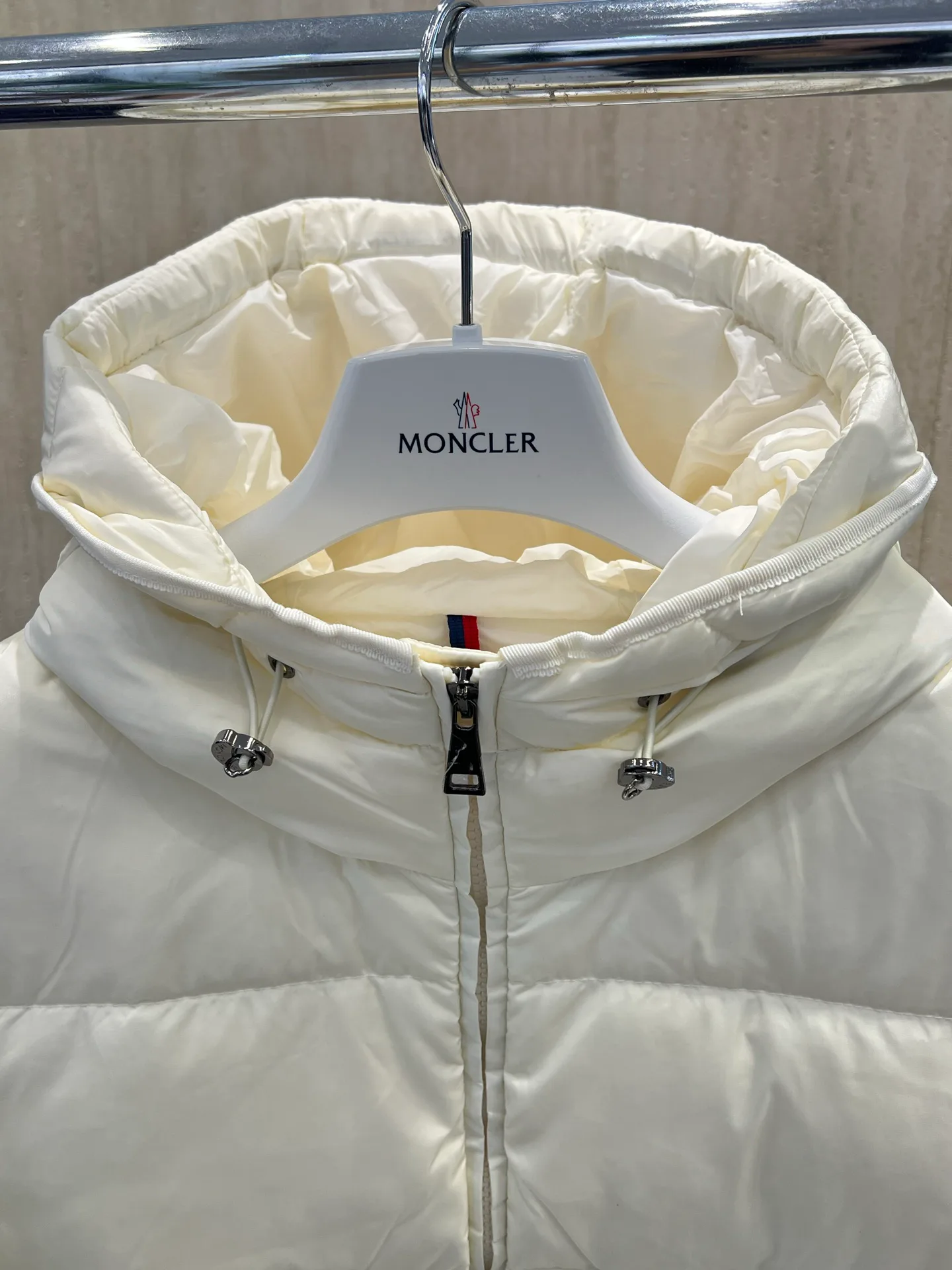 Куртки И Пуховики Женские Moncler 19361863