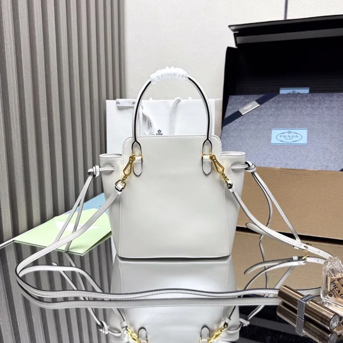 Классические Сумки Женские Prada 13332203