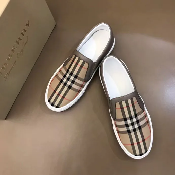 Кроссовки Мужские Burberry 18744108