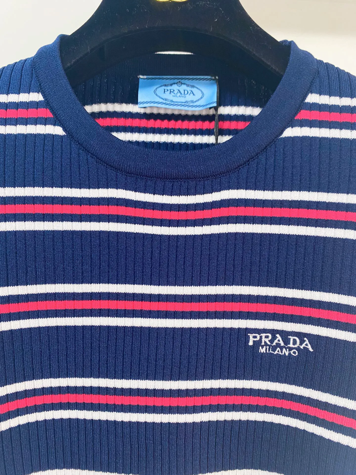 Футболки Женские Prada 13557614