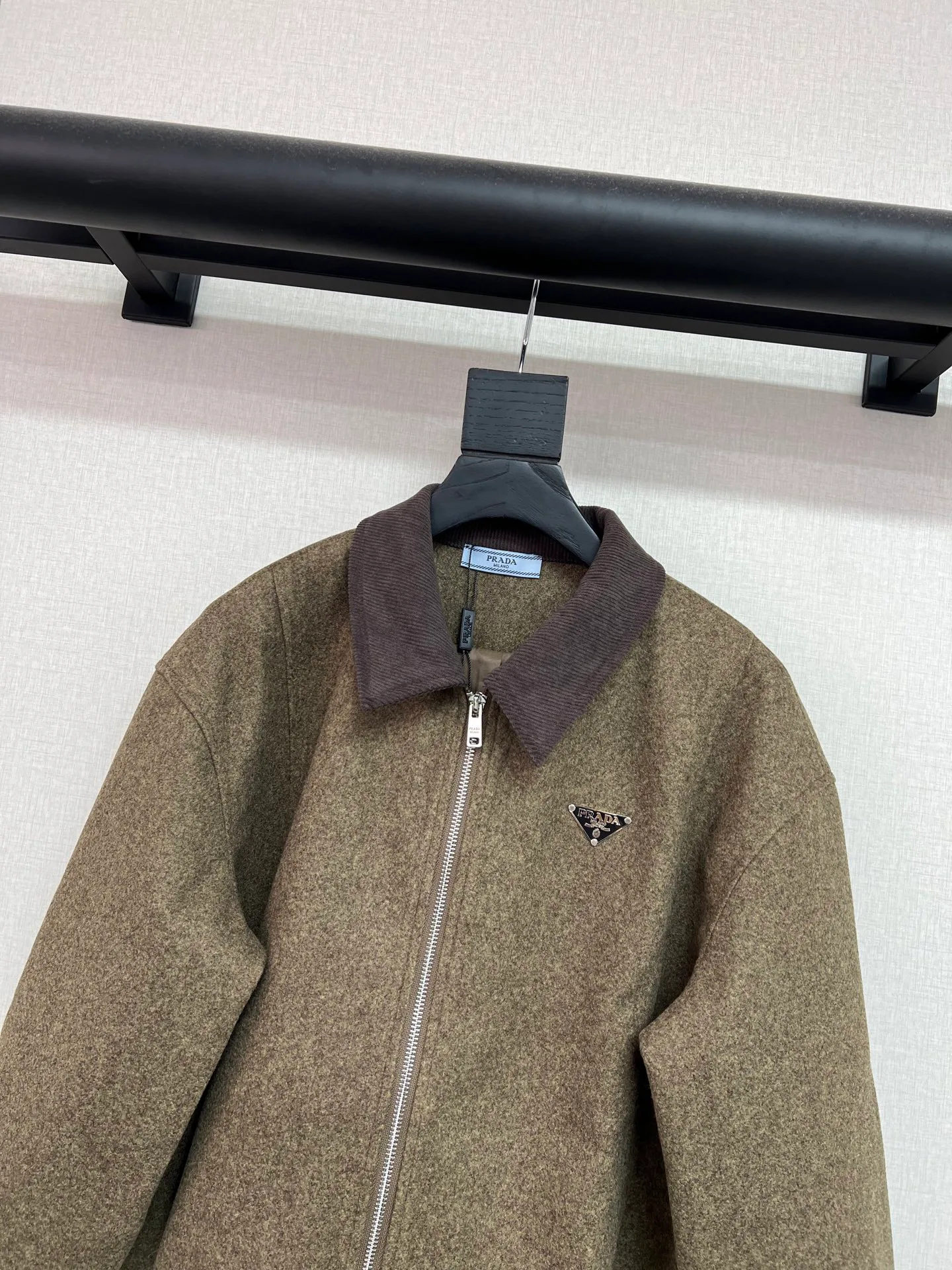 Куртки И Пуховики Женские Prada 18661622