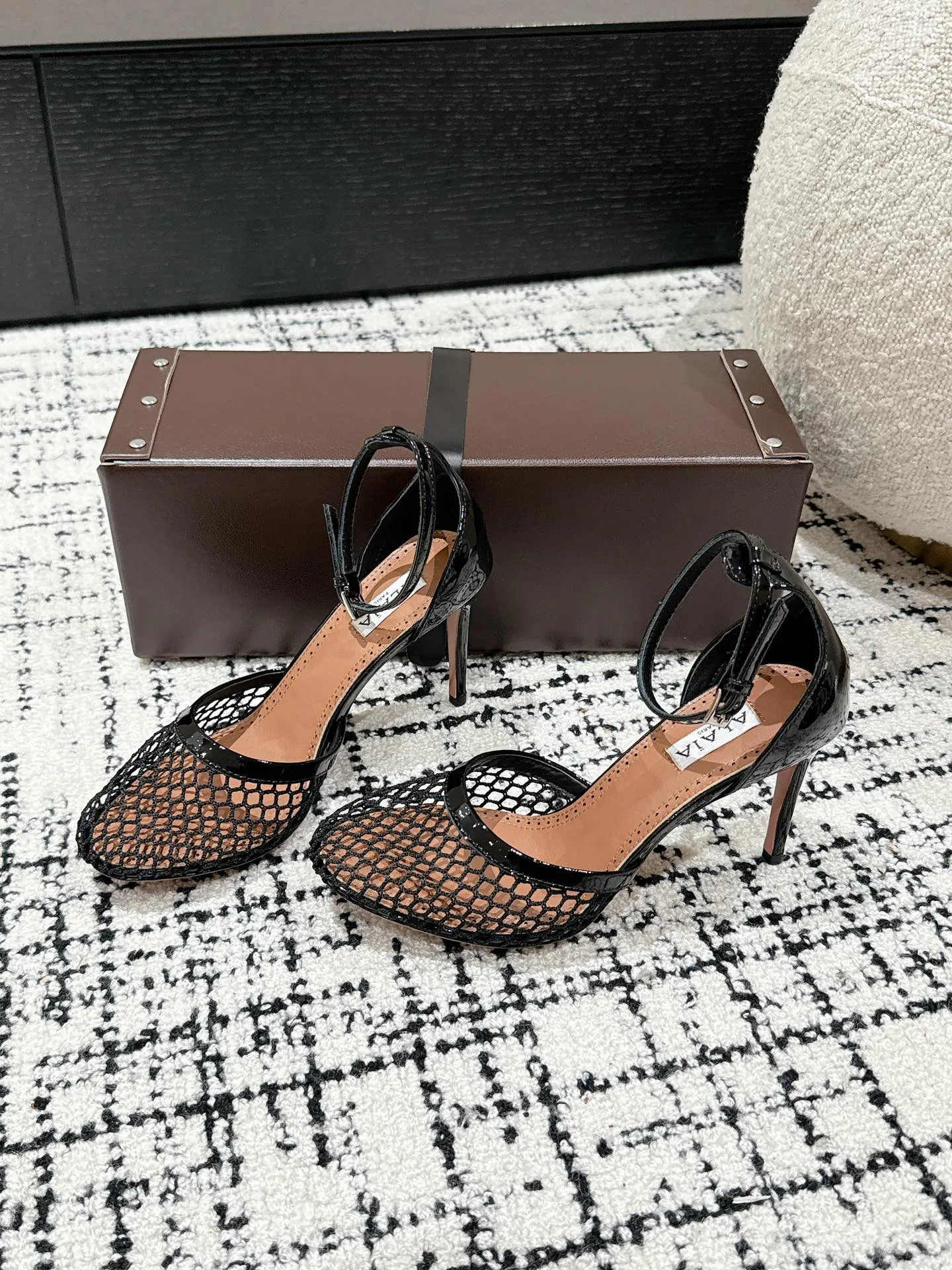 Босоножки Женские Alaia 9472