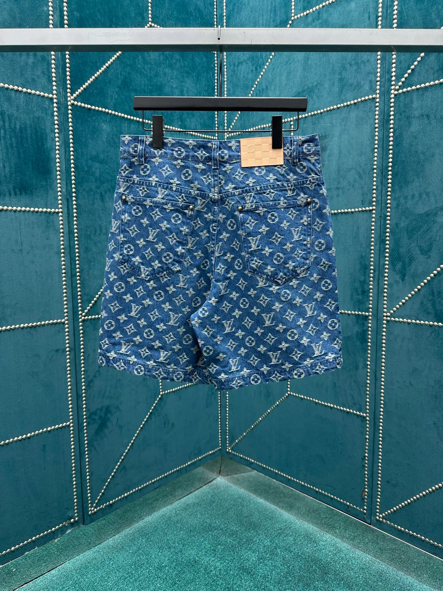 Шорты Мужские Louis Vuitton 1220453