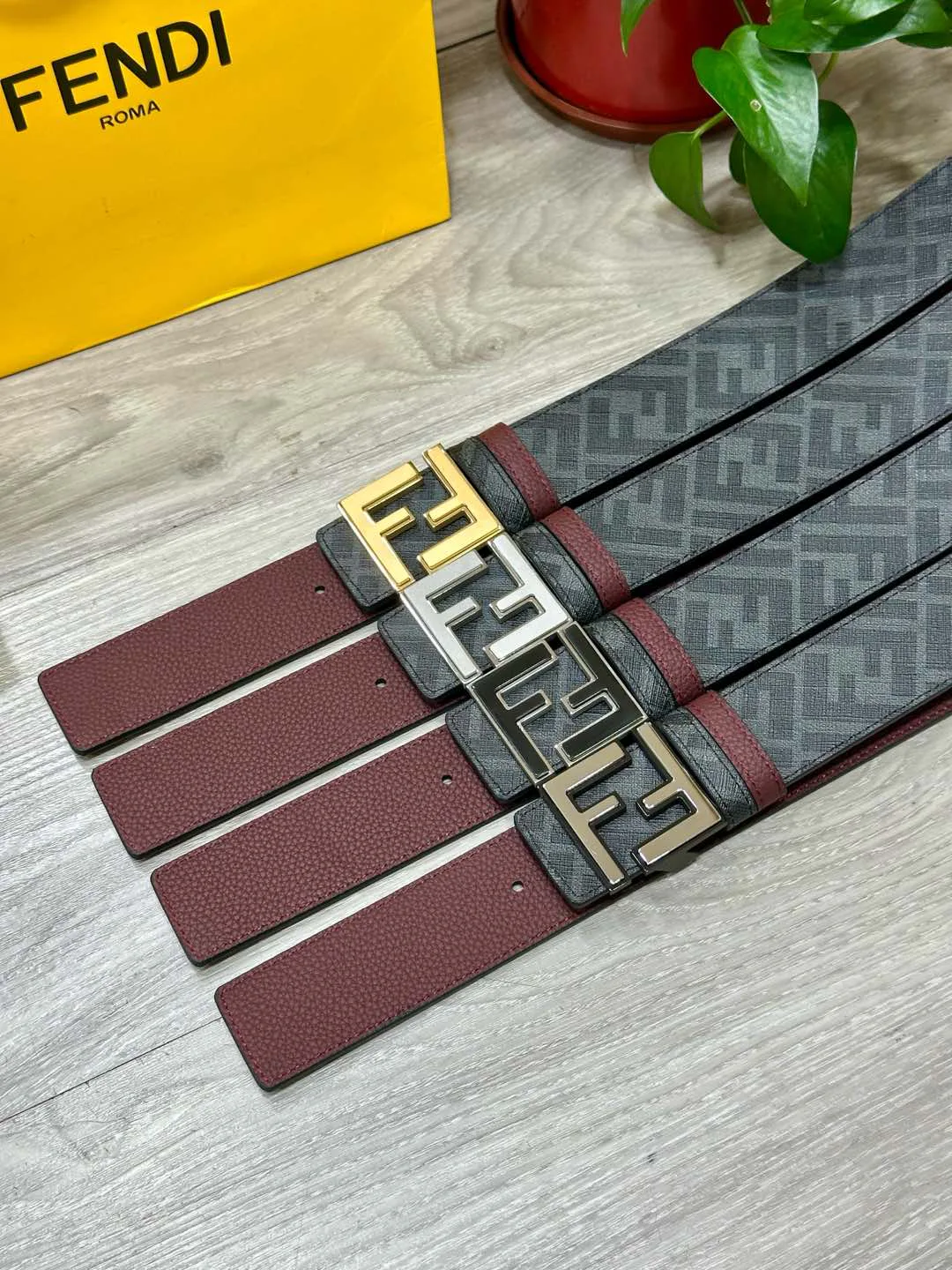 Ремни Fendi 19000