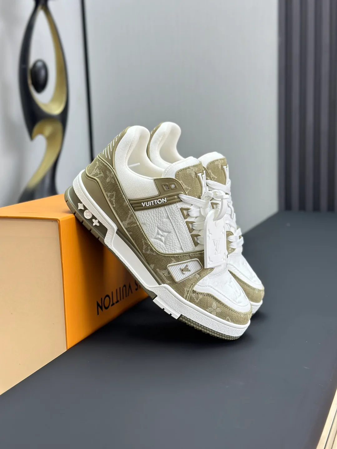 Кроссовки Женские Louis Vuitton 153026